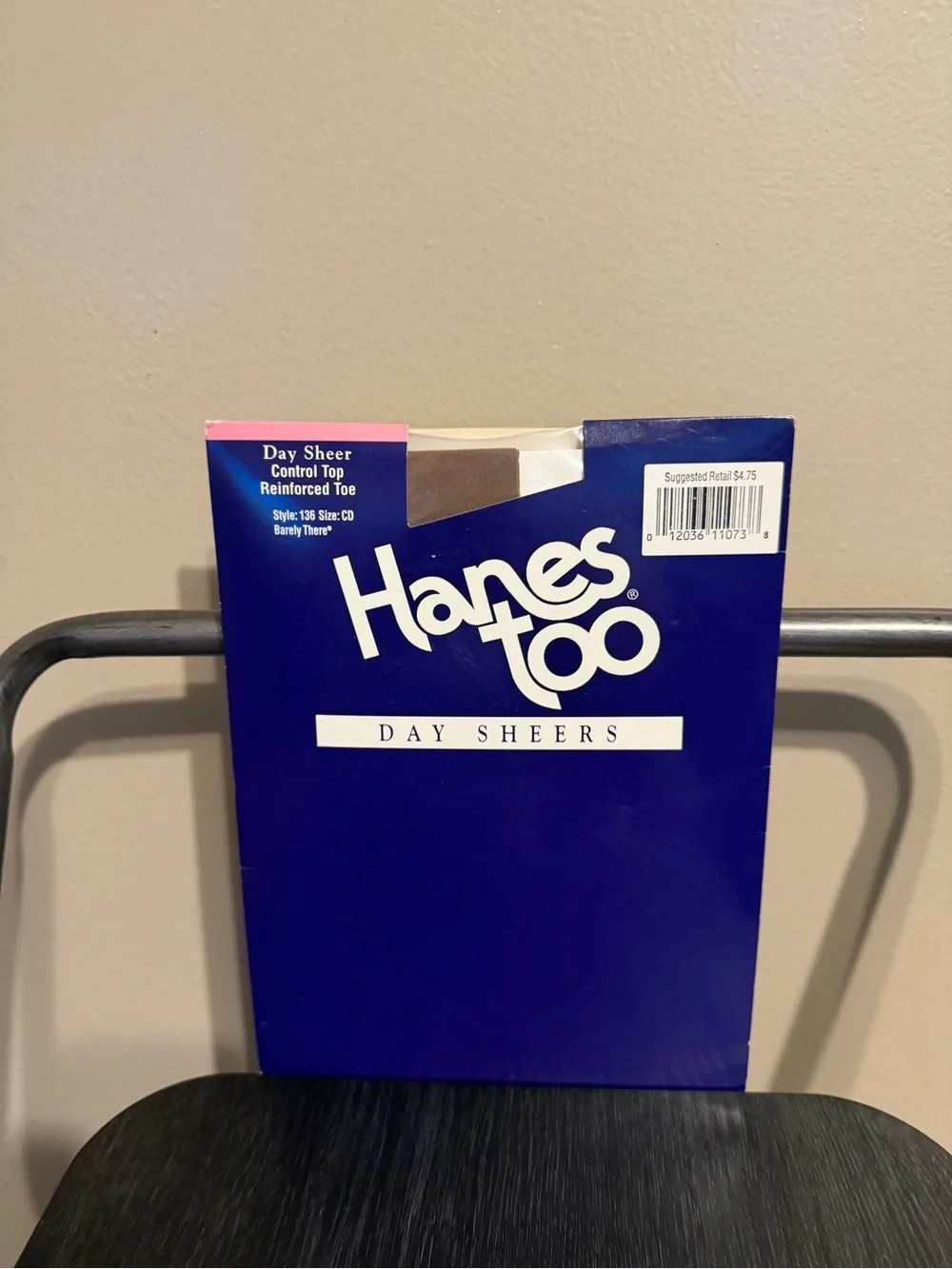 Vintage Hanes Too Day Sheers Pantyhose Size CD Barely There NOS
